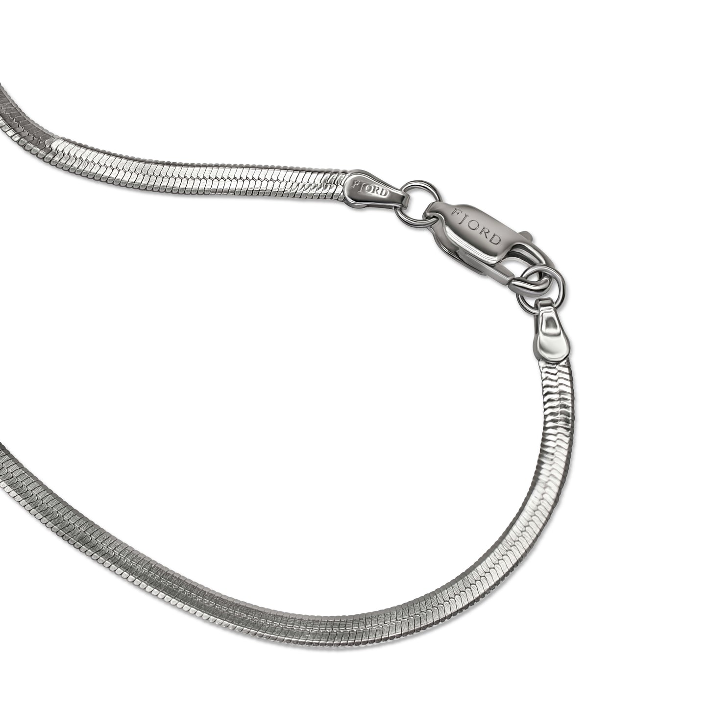 Classic Herringbone Chain Rhodium-Plated Sterling Silver Clasp Detail