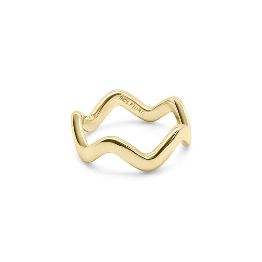 Solid Silver ring 14K plating with a wavy design on a white background